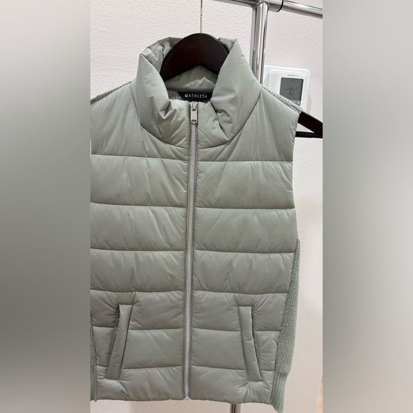 Athleta Incline Hybrid Vest Fern Green Ladies  Medium Mixed Knit Puffer - Picture 5 of 11